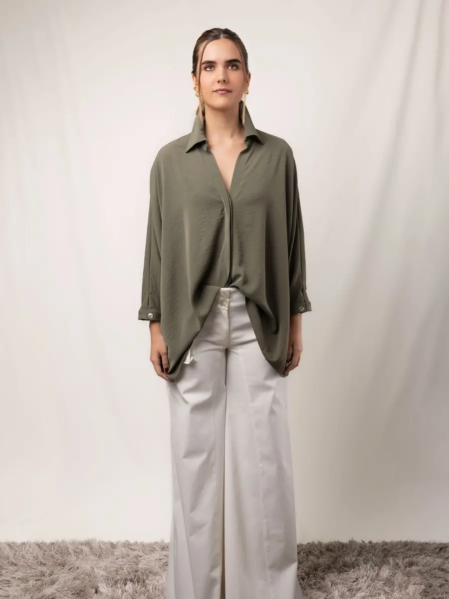 Kemeja Oversize Zaitun warna Zaitun — foto 1